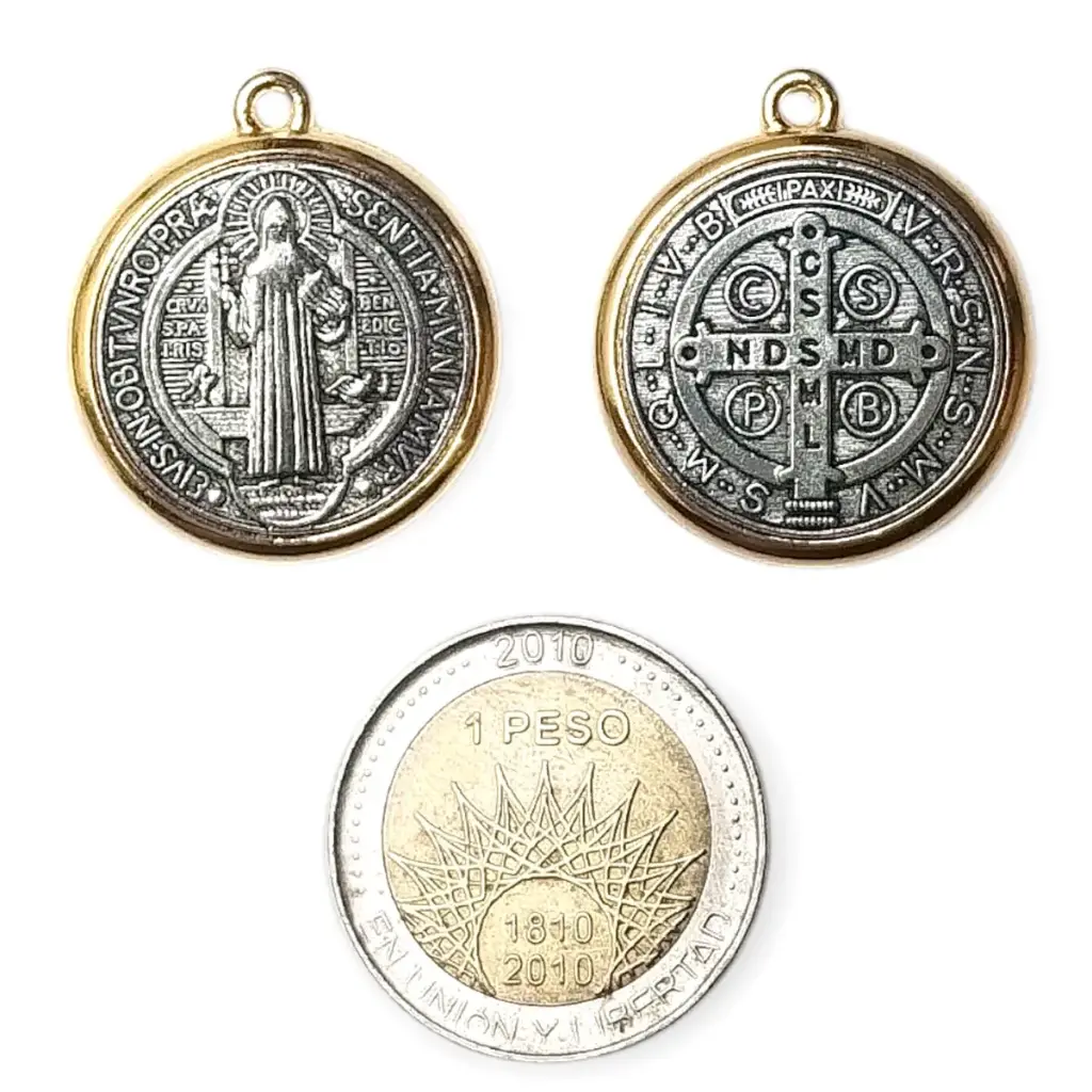 PROMO X50 - Dije Protección San Benito Borde Dorado (Mediano 2cm)