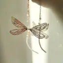 Colgante - Libélula alas doradas (25x14cm)