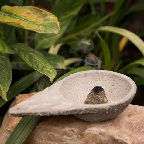 Sahumador cemento S.M. Triangular