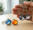 Llavero Esfera Celestial (Brilla en la oscuridad) (8x3cm)
